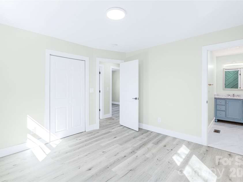3623 Sargeant Drive, Charlotte, NC 28217.  MLS# CAR4359616, YatesRealty ID 7472. 