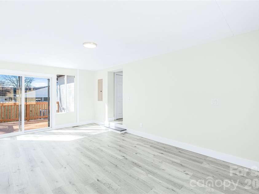 3623 Sargeant Drive, Charlotte, NC 28217.  MLS# CAR4359616, YatesRealty ID 7472. 
