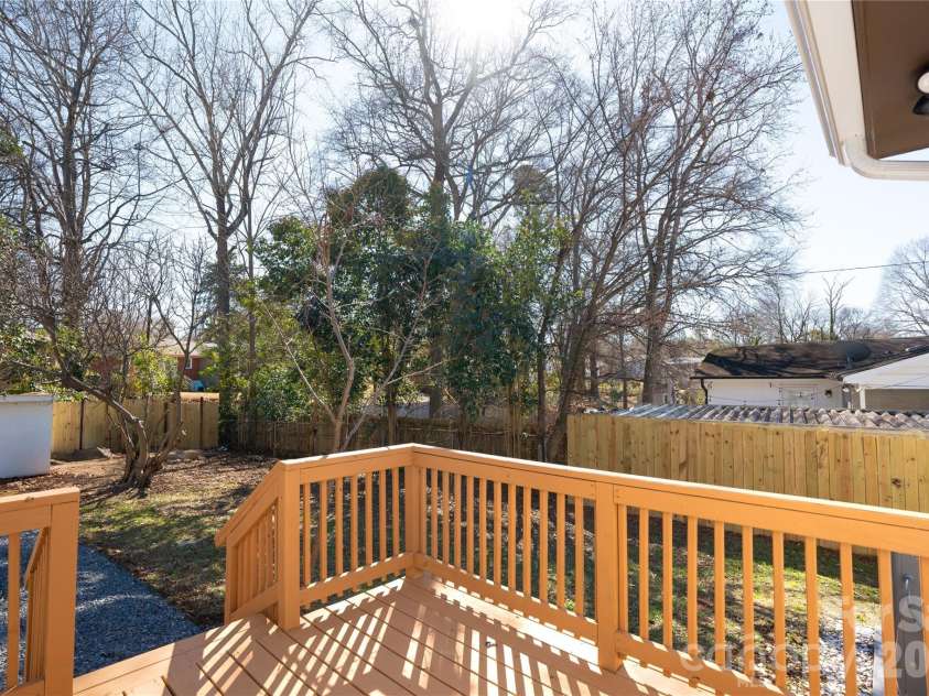 3623 Sargeant Drive, Charlotte, NC 28217.  MLS# CAR4359616, YatesRealty ID 7472. 