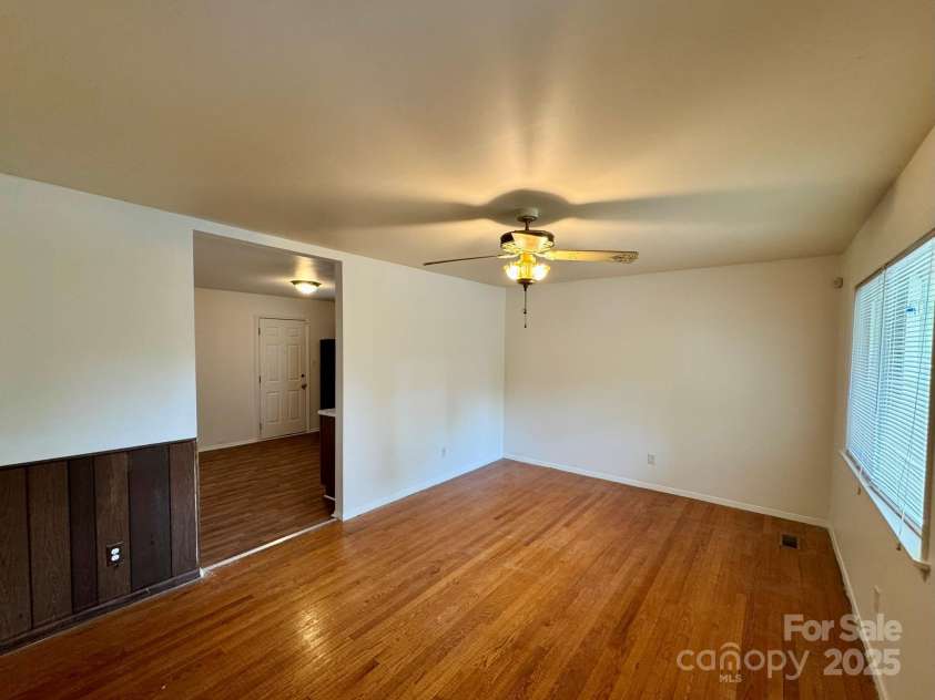 4623 Monmouth Drive, Charlotte, NC 28269.  MLS# CAR4247636, YatesRealty ID 7475. 