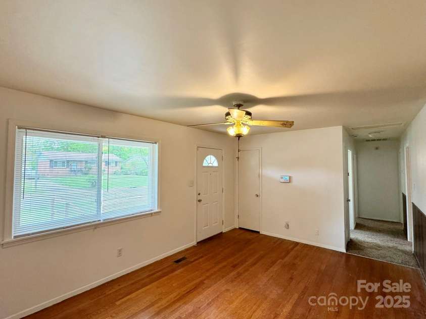 4623 Monmouth Drive, Charlotte, NC 28269.  MLS# CAR4247636, YatesRealty ID 7475. 