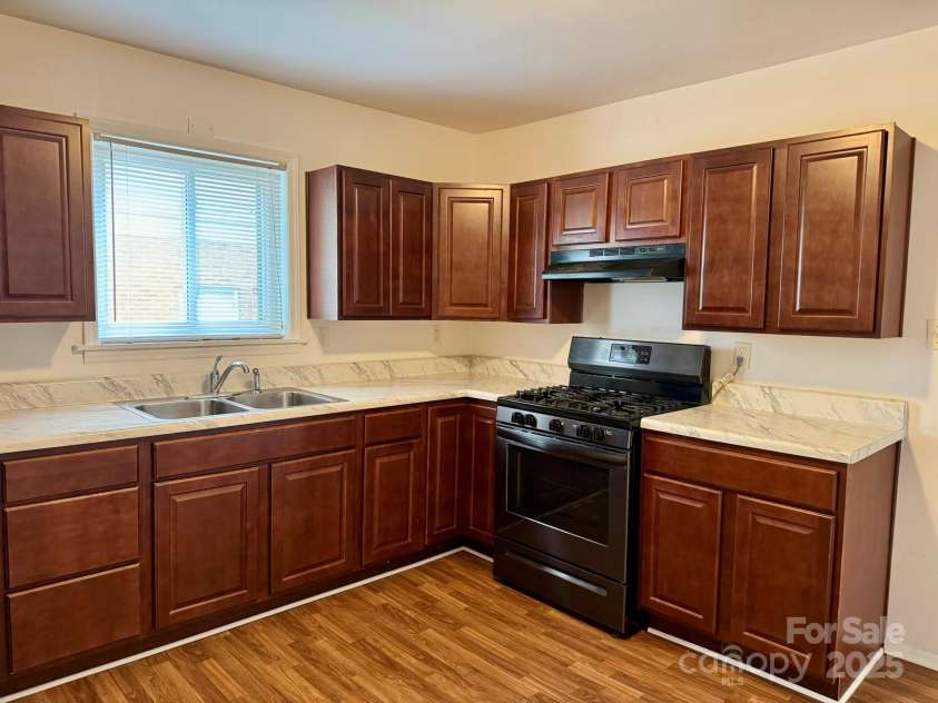 4623 Monmouth Drive, Charlotte, NC 28269.  MLS# CAR4247636, YatesRealty ID 7475. 