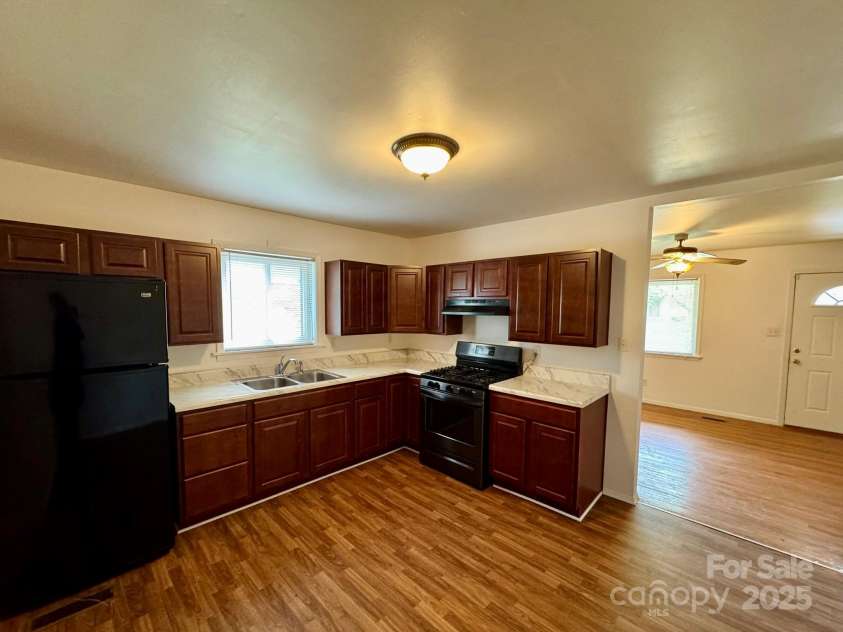 4623 Monmouth Drive, Charlotte, NC 28269.  MLS# CAR4247636, YatesRealty ID 7475. 