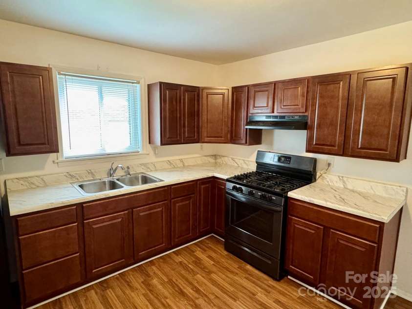 4623 Monmouth Drive, Charlotte, NC 28269.  MLS# CAR4247636, YatesRealty ID 7475. 