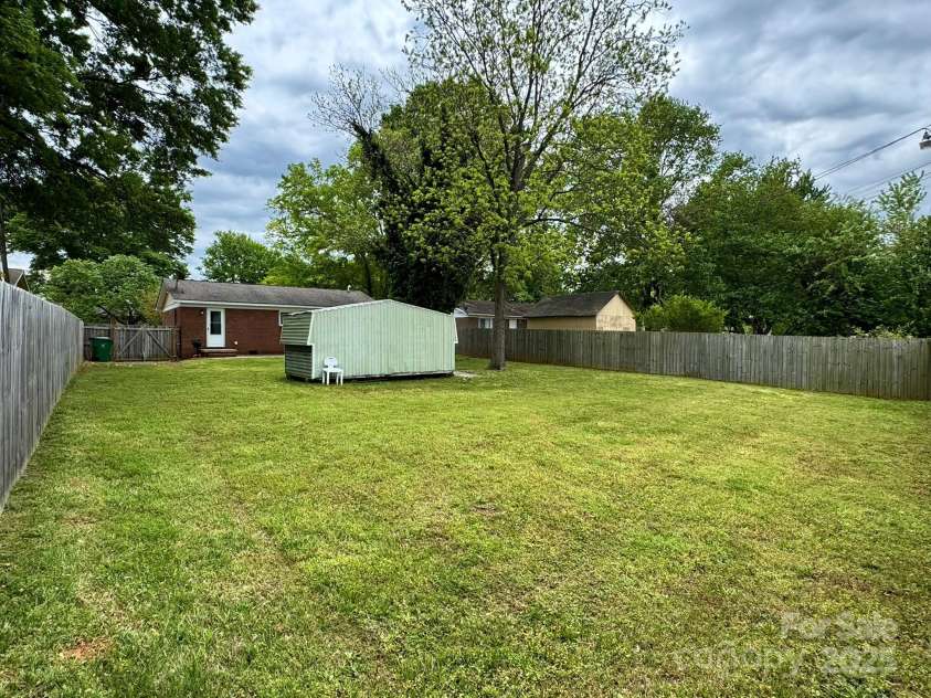 4623 Monmouth Drive, Charlotte, NC 28269.  MLS# CAR4247636, YatesRealty ID 7475. 