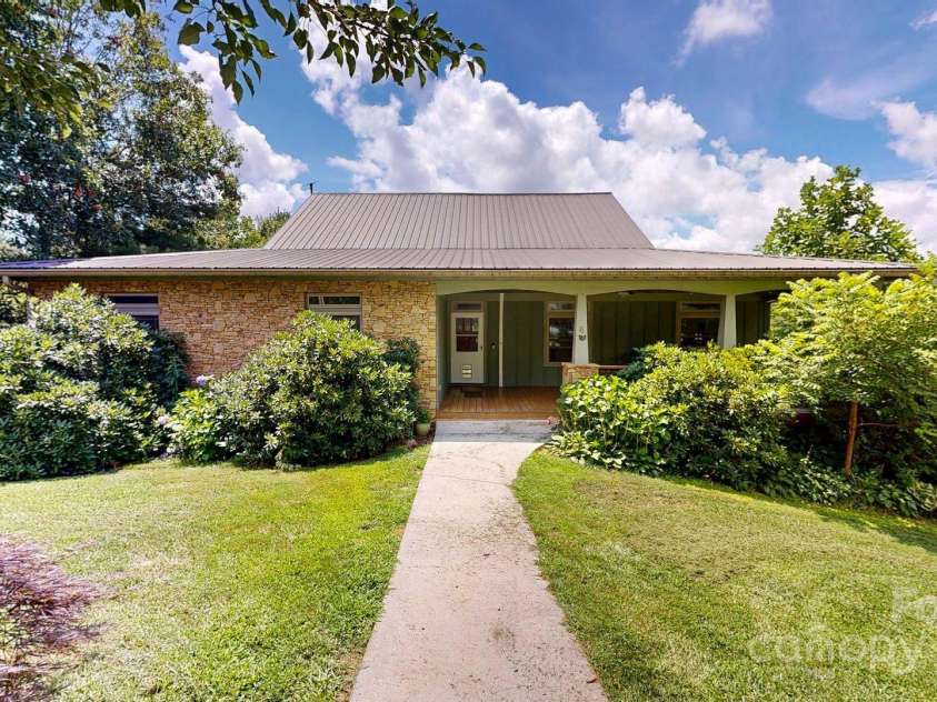 6 Sunrise Valley, Leicester, NC 28748.  MLS# CAR4283211, YatesRealty ID 7475. Front View of Home