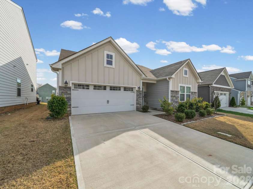 777 Alexander Commons Drive, Monroe, NC 28112.  MLS# CAR4357367, YatesRealty ID 7476. 