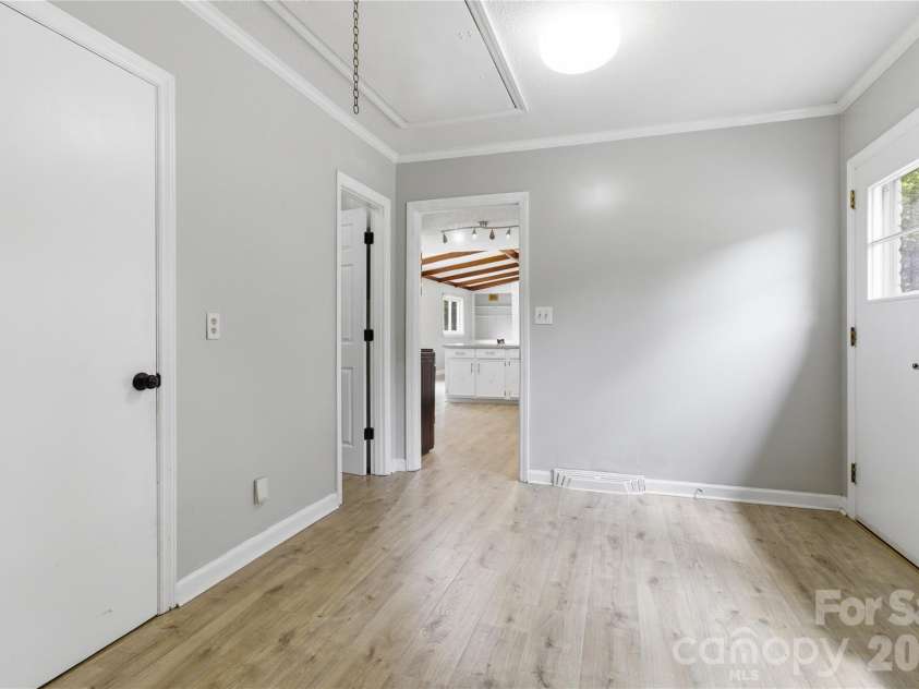 938 Sandswood Drive, Gastonia, NC 28054.  MLS# CAR4391359, YatesRealty ID 7477. 