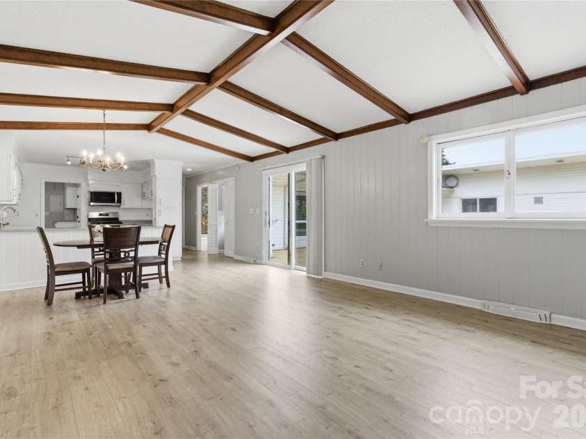 938 Sandswood Drive, Gastonia, NC 28054.  MLS# CAR4391359, YatesRealty ID 7477. 