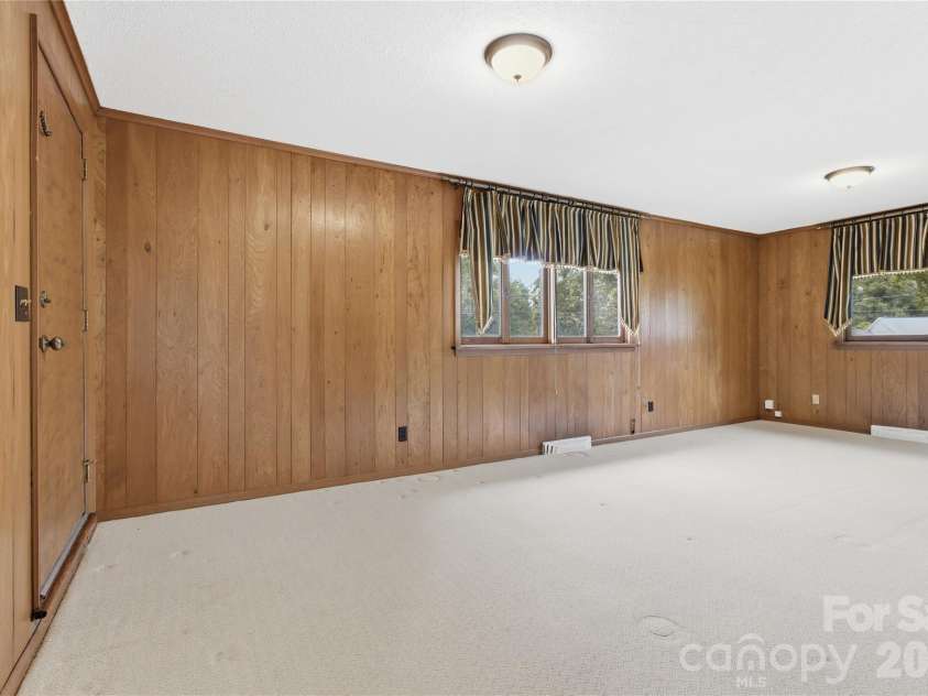 938 Sandswood Drive, Gastonia, NC 28054.  MLS# CAR4391359, YatesRealty ID 7477. 