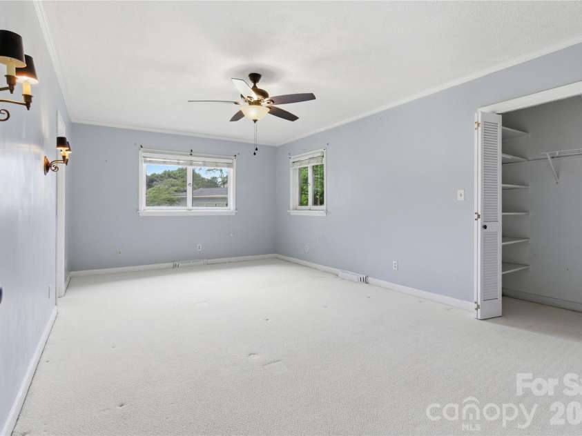 938 Sandswood Drive, Gastonia, NC 28054.  MLS# CAR4391359, YatesRealty ID 7477. 