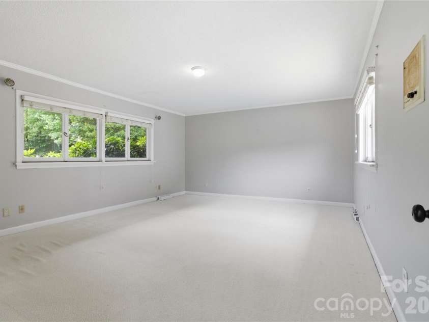 938 Sandswood Drive, Gastonia, NC 28054.  MLS# CAR4391359, YatesRealty ID 7477. 