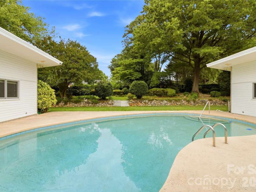 938 Sandswood Drive, Gastonia, NC 28054.  MLS# CAR4391359, YatesRealty ID 7477. 