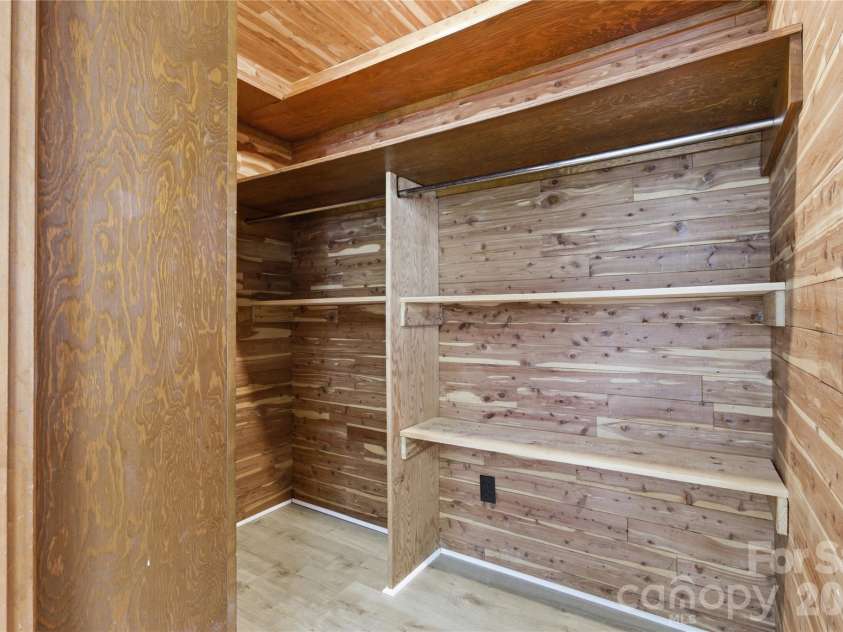 938 Sandswood Drive, Gastonia, NC 28054.  MLS# CAR4391359, YatesRealty ID 7477. Pantry