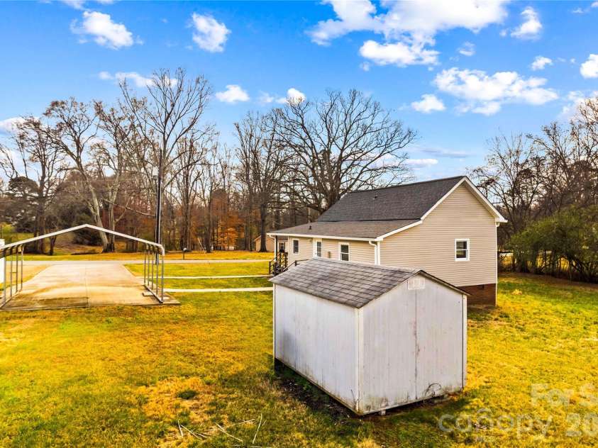 126 Thomas Street, Troutman, NC 28166.  MLS# CAR4355493, YatesRealty ID 7478. 