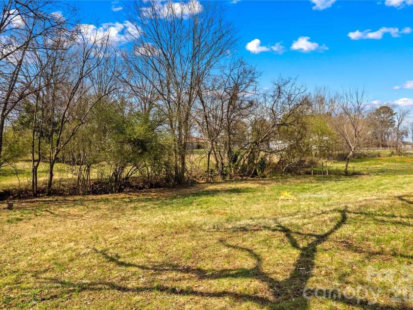 126 Thomas Street, Troutman, NC 28166.  MLS# CAR4355493, YatesRealty ID 7478. 