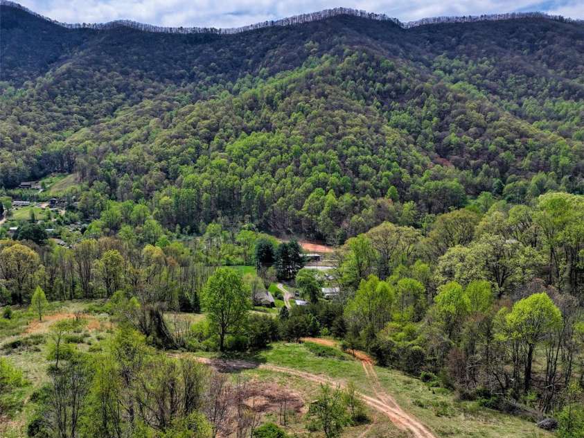 1567 Newfound Road, Leicester, NC 28748.  MLS# CAR4214973, YatesRealty ID 7479. 