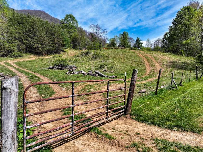 1567 Newfound Road, Leicester, NC 28748.  MLS# CAR4214973, YatesRealty ID 7479. 