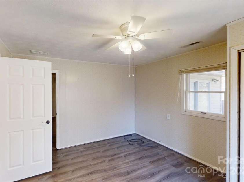 1567 Newfound Road, Leicester, NC 28748.  MLS# CAR4214973, YatesRealty ID 7479. 