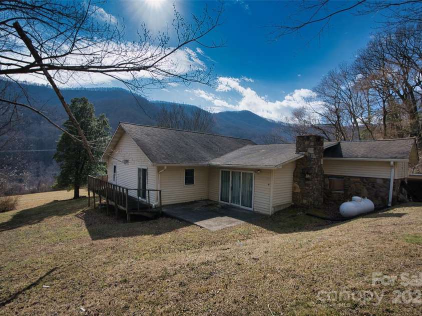 1567 Newfound Road, Leicester, NC 28748.  MLS# CAR4214973, YatesRealty ID 7479. 