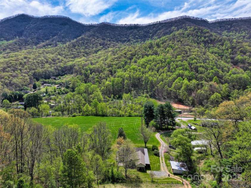 1567 Newfound Road, Leicester, NC 28748.  MLS# CAR4214973, YatesRealty ID 7479. 