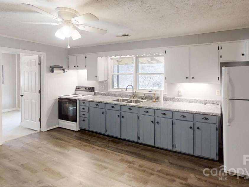 1567 Newfound Road, Leicester, NC 28748.  MLS# CAR4214973, YatesRealty ID 7479. Large kitchen