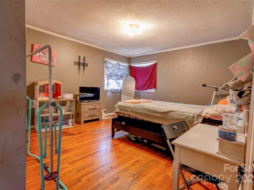 1900 Dixon Boulevard, Shelby, NC 28152.  MLS# CAR4215969, YatesRealty ID 748. Bedroom