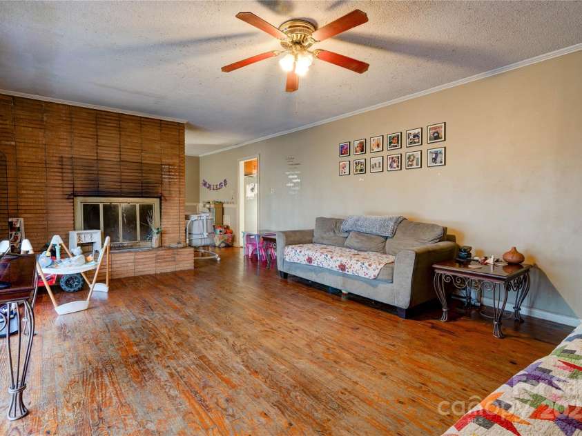 1900 Dixon Boulevard, Shelby, NC 28152.  MLS# CAR4215969, YatesRealty ID 748. Living Room