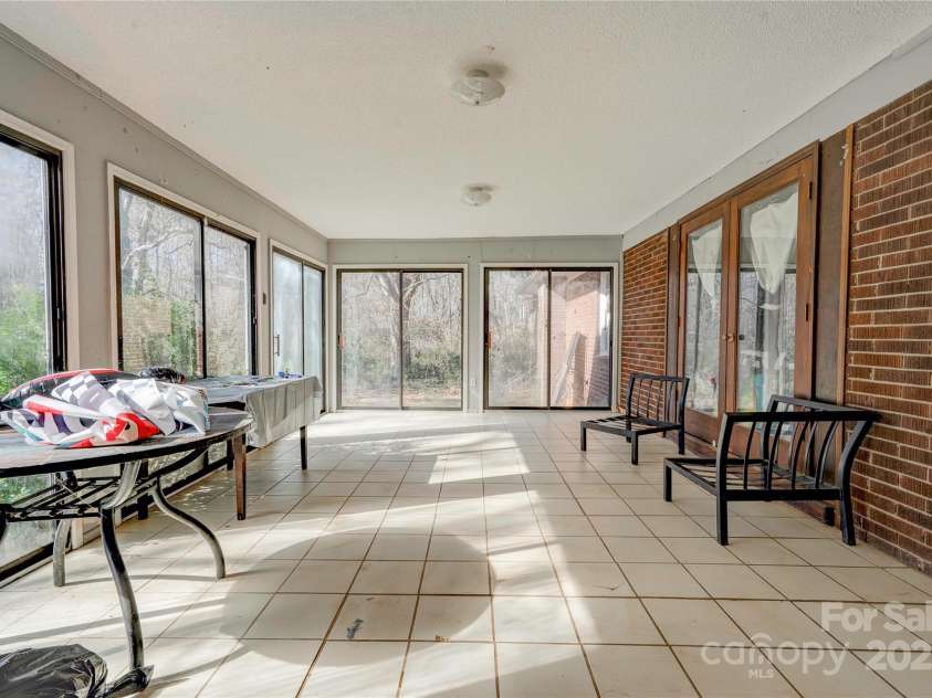 1900 Dixon Boulevard, Shelby, NC 28152.  MLS# CAR4215969, YatesRealty ID 748. Sunroom