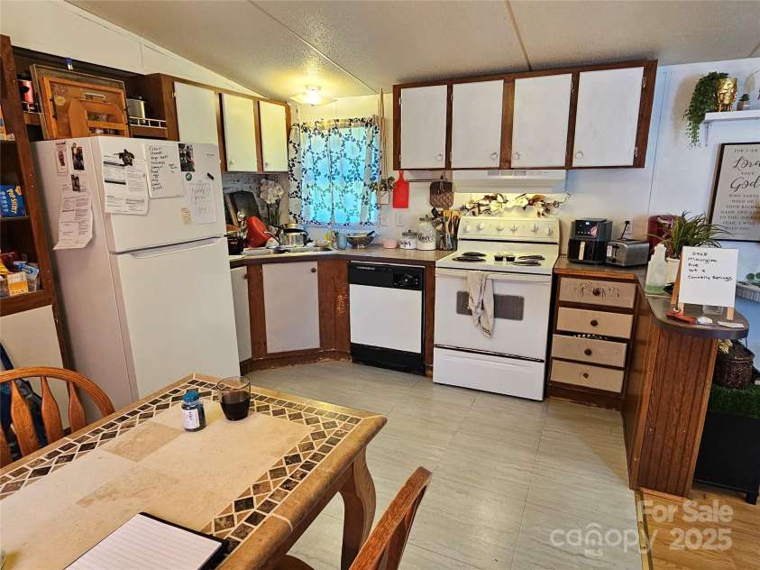 5929 Mourglea Avenue, Connelly Springs, NC 28612.  MLS# CAR4293072, YatesRealty ID 748. 