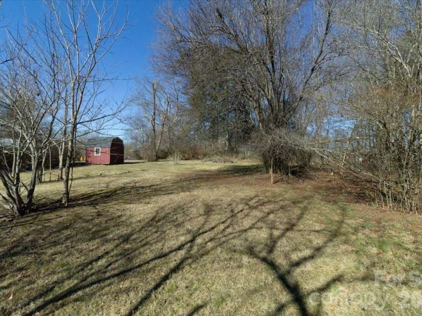297 Banner Farm Road, Mills River, NC 28759.  MLS# CAR4346676, YatesRealty ID 7482. 