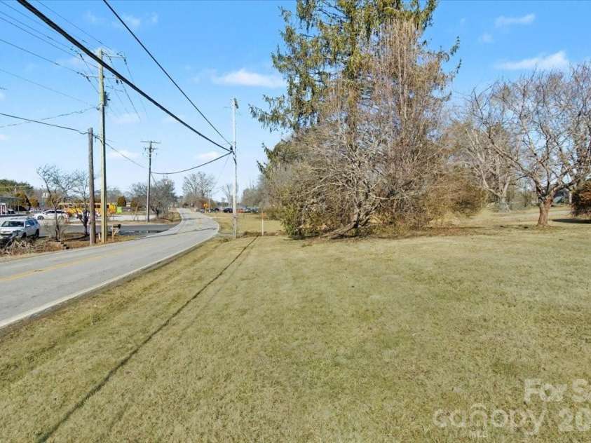 297 Banner Farm Road, Mills River, NC 28759.  MLS# CAR4346676, YatesRealty ID 7482. 