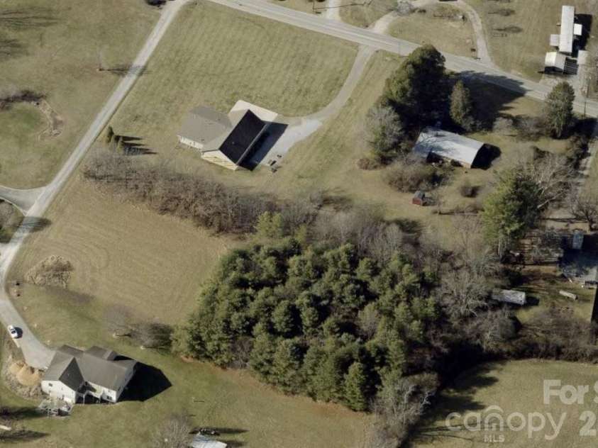 297 Banner Farm Road, Mills River, NC 28759.  MLS# CAR4346676, YatesRealty ID 7482. 