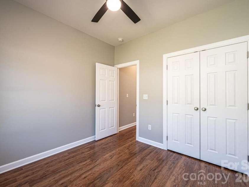 1314 39th Street Circle, Hickory, NC 28602.  MLS# CAR4335784, YatesRealty ID 7485. 