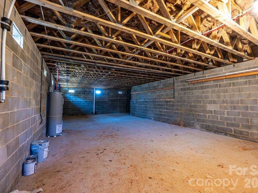 1314 39th Street Circle, Hickory, NC 28602.  MLS# CAR4335784, YatesRealty ID 7485. 
