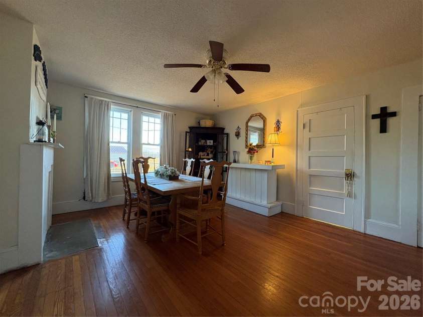 8144 none Highway, Reidsville, NC 27320.  MLS# CAR4340719, YatesRealty ID 7486. 