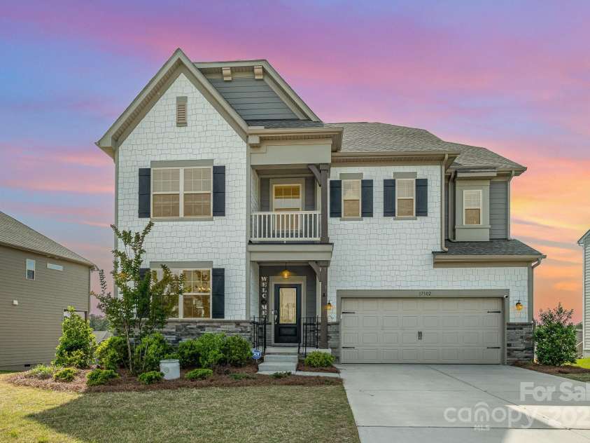 17502 Snug Harbor Road, Charlotte, NC 28278.  MLS# CAR4247407, YatesRealty ID 7488. 