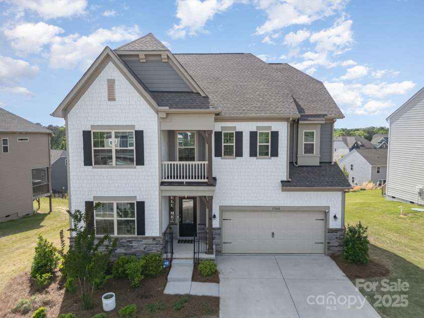 17502 Snug Harbor Road, Charlotte, NC 28278.  MLS# CAR4247407, YatesRealty ID 7488. 