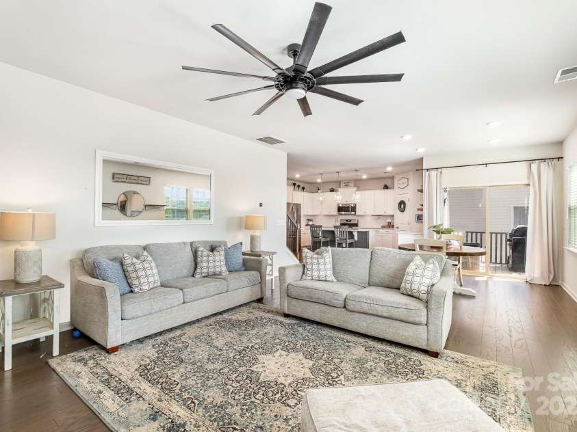 17502 Snug Harbor Road, Charlotte, NC 28278.  MLS# CAR4247407, YatesRealty ID 7488. 