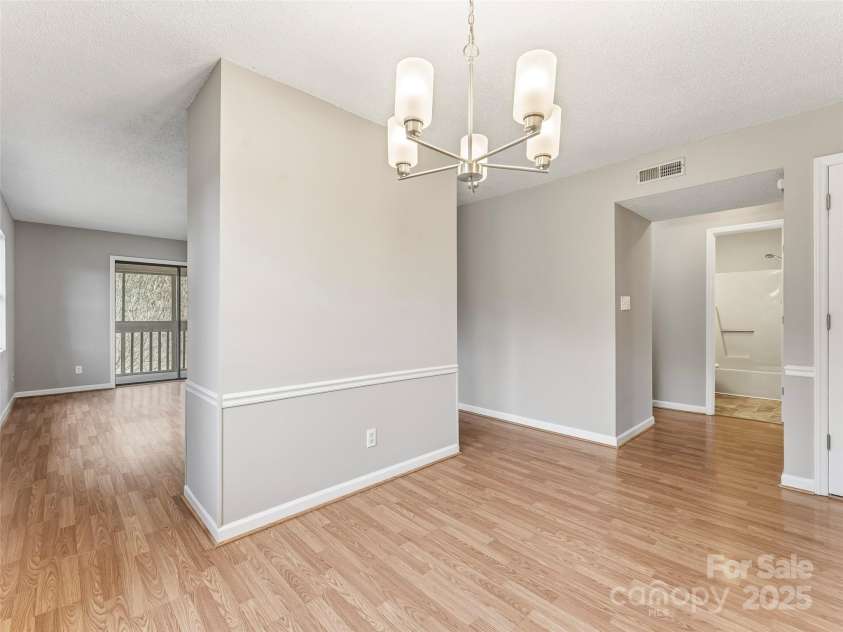 102 Abbey Circle, Asheville, NC 28805.  MLS# CAR4328206, YatesRealty ID 749. 