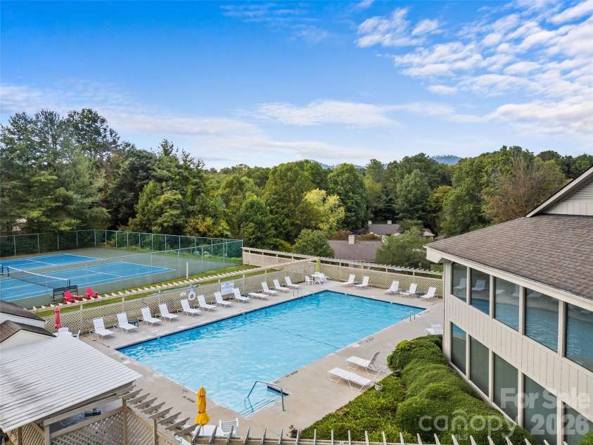 102 Abbey Circle, Asheville, NC 28805.  MLS# CAR4328206, YatesRealty ID 749. Community pool