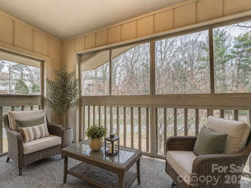 102 Abbey Circle, Asheville, NC 28805.  MLS# CAR4328206, YatesRealty ID 749. Sunporch