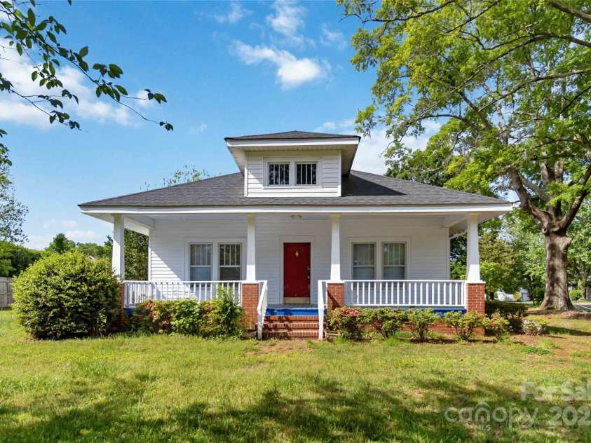 6037 pleasant grove Road, Charlotte, NC 28216.  MLS# CAR4217156, YatesRealty ID 749. 