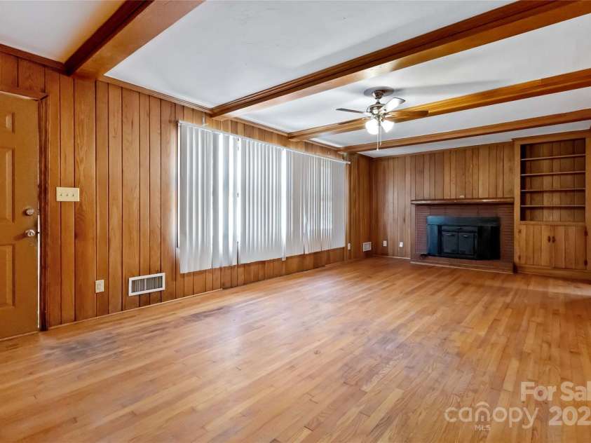 6037 pleasant grove Road, Charlotte, NC 28216.  MLS# CAR4217156, YatesRealty ID 749. 