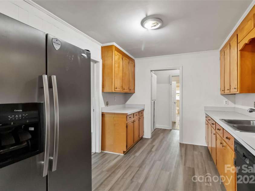 6037 pleasant grove Road, Charlotte, NC 28216.  MLS# CAR4217156, YatesRealty ID 749. 