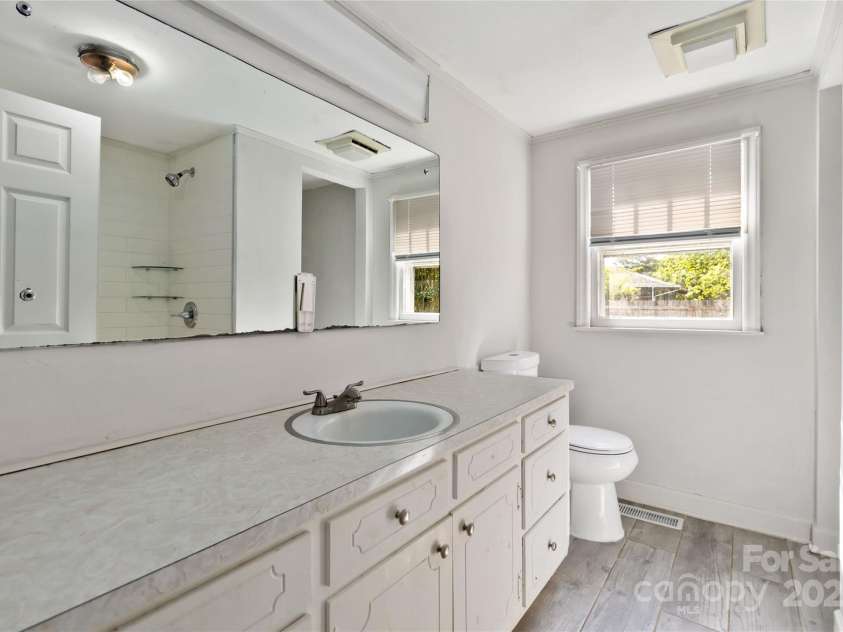 6037 pleasant grove Road, Charlotte, NC 28216.  MLS# CAR4217156, YatesRealty ID 749. 