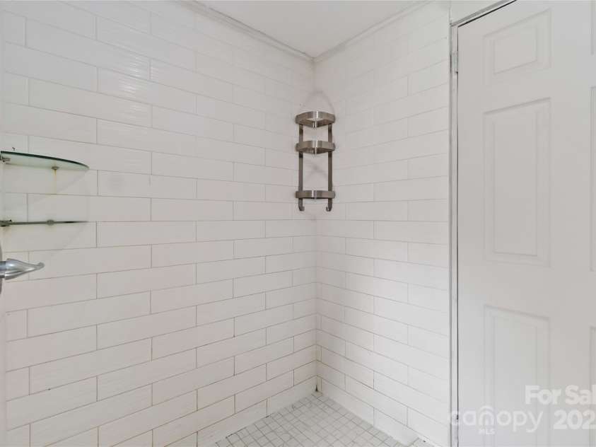 6037 pleasant grove Road, Charlotte, NC 28216.  MLS# CAR4217156, YatesRealty ID 749. 