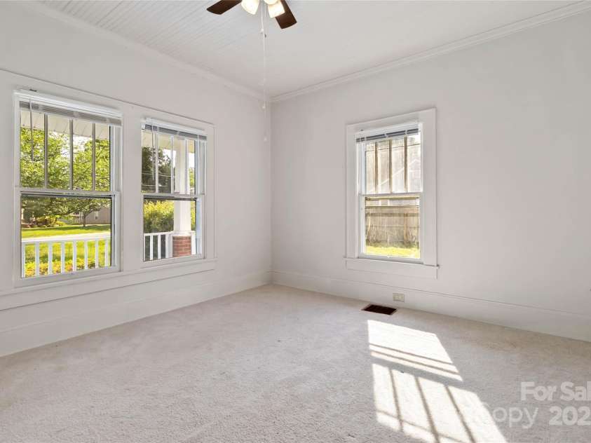 6037 pleasant grove Road, Charlotte, NC 28216.  MLS# CAR4217156, YatesRealty ID 749. Bedroom