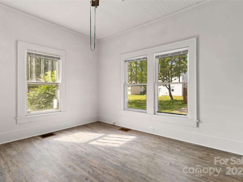 6037 pleasant grove Road, Charlotte, NC 28216.  MLS# CAR4217156, YatesRealty ID 749. Bedroom