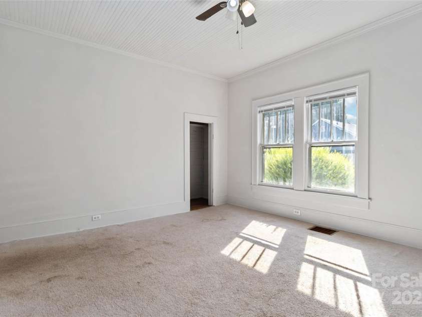 6037 pleasant grove Road, Charlotte, NC 28216.  MLS# CAR4217156, YatesRealty ID 749. Bedroom